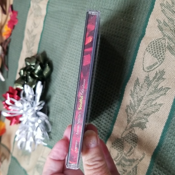 🎄AARON NEVILLE CHRISTMAS CD - Picture 7 of 7